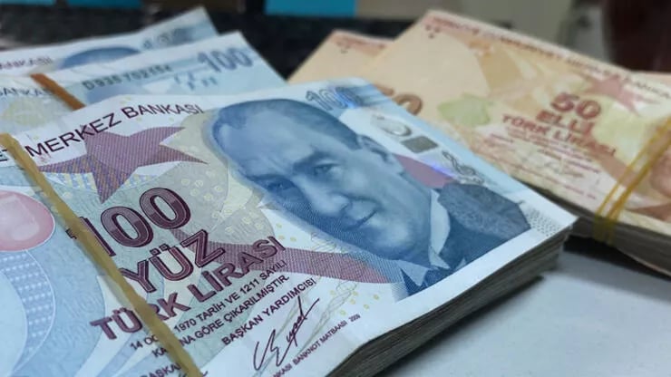 2023 yılının ikinci yarısında geçerli olacak asgari ücret net 11 bin 402 Türk Lirası oldu.