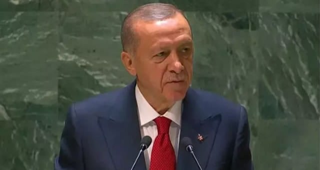 78. BM Genel Kurulu'nda açıklamalarda bulunan Cumhurbaşkanı Recep Tayyip Erdoğan, "Karabağ Azerbaycan Toprağıdır" dedi.