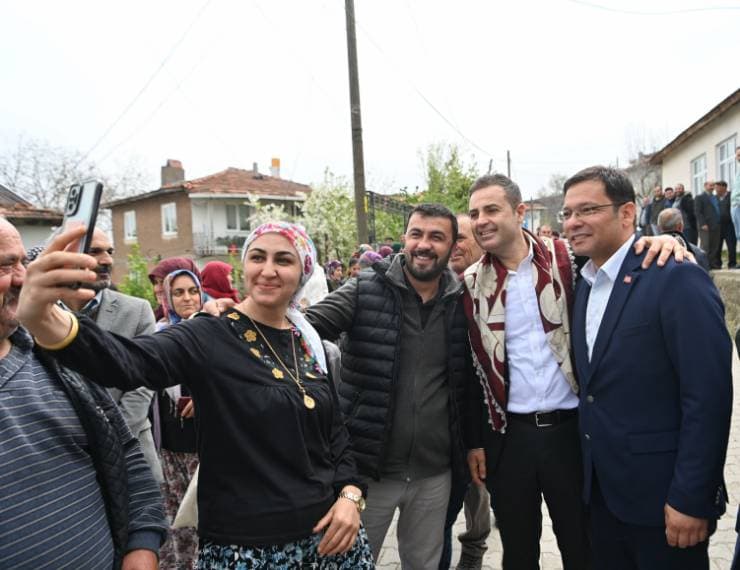 Balıkesir Büyükşehir Belediye Başkanı Ahmet Akın, Sındırgı