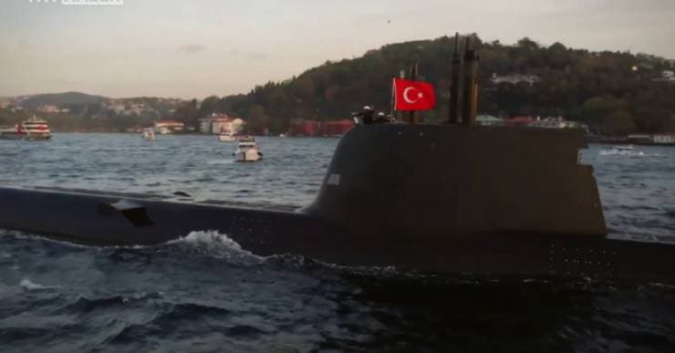 Türkiye'nin denizaltı filosu, modern teknolojilerle donatılmış güçlü ve etkin bir yapıya sahip. Bu yazıda, Türkiye'nin denizaltı filosunun mevcut durumu, teknolojik donanımı ve gelecekteki planları ele alınıyor.