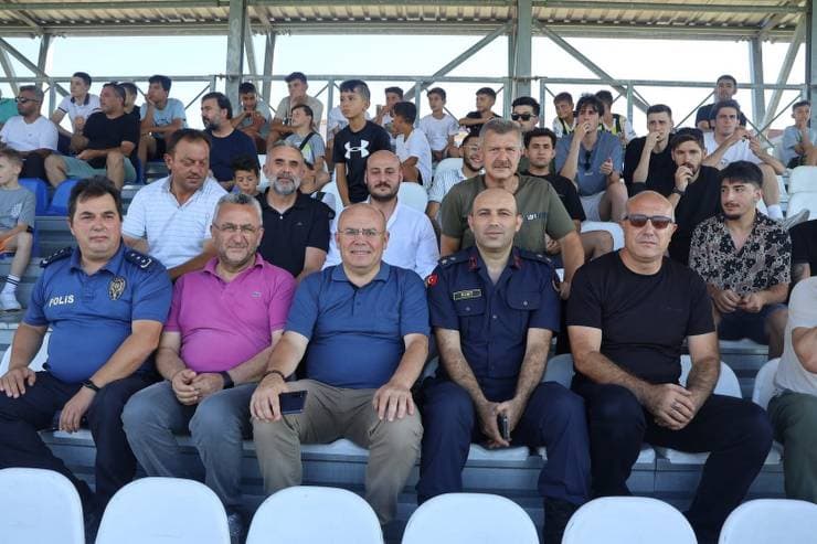 2024 Susurluk Kaymakamlık Kupası karşılaşmaları başladı. İlk maçta Han Mahallesi, Yıldızspor