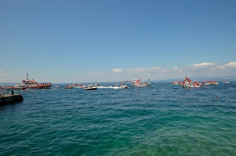Avşa Adası, 30 Ağustos Zafer Bayramı, tekne korteji, Yeni Türkü konseri, Marmara Adası, İzmir Marşı