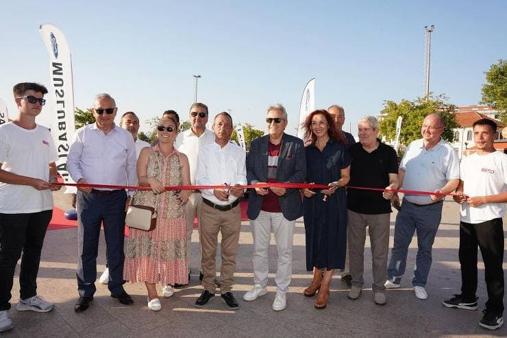 Bandırma, Otomobil Fuarı, Cumhuriyet Meydanı, Fiat Kadıoğlu, Hyundai Baştaş, otomobil modelleri, fuar açılışı