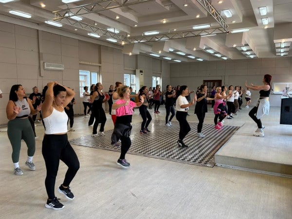 BANDIRMA BELEDİYESİ’NDEN KÜLTÜR, SANAT VE SPOR HAMLESİ HER YAŞTAN VATANDAŞ KURSLARDA BULUŞUYOR