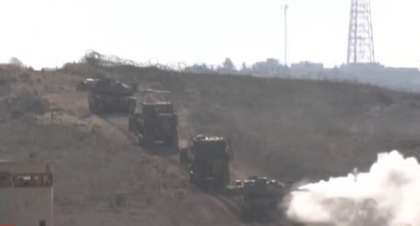 İsrail, Lübnan'daki ateşkesi ihlal ederek ABD'nin 5 milyon dolar ödül koyduğu Hizbullah komutanı Heysem Ali Taba Tabayi'yi Beyrut'ta hedef aldı. Netanyahu saldırıların devam edeceğini açıklarken, uzmanlar İsrail'in çok cepheli savaş stratejisini değerlendiriyor.